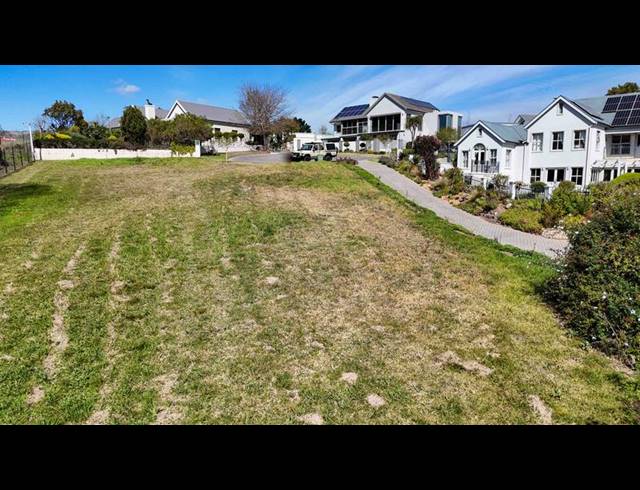 LAND FOR SALE IN KINGSWOOD GOLF ESTATE